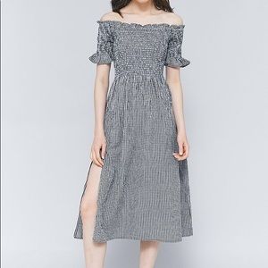 Kimchi Blue Urban Outfitters Smocked Midi Dress L